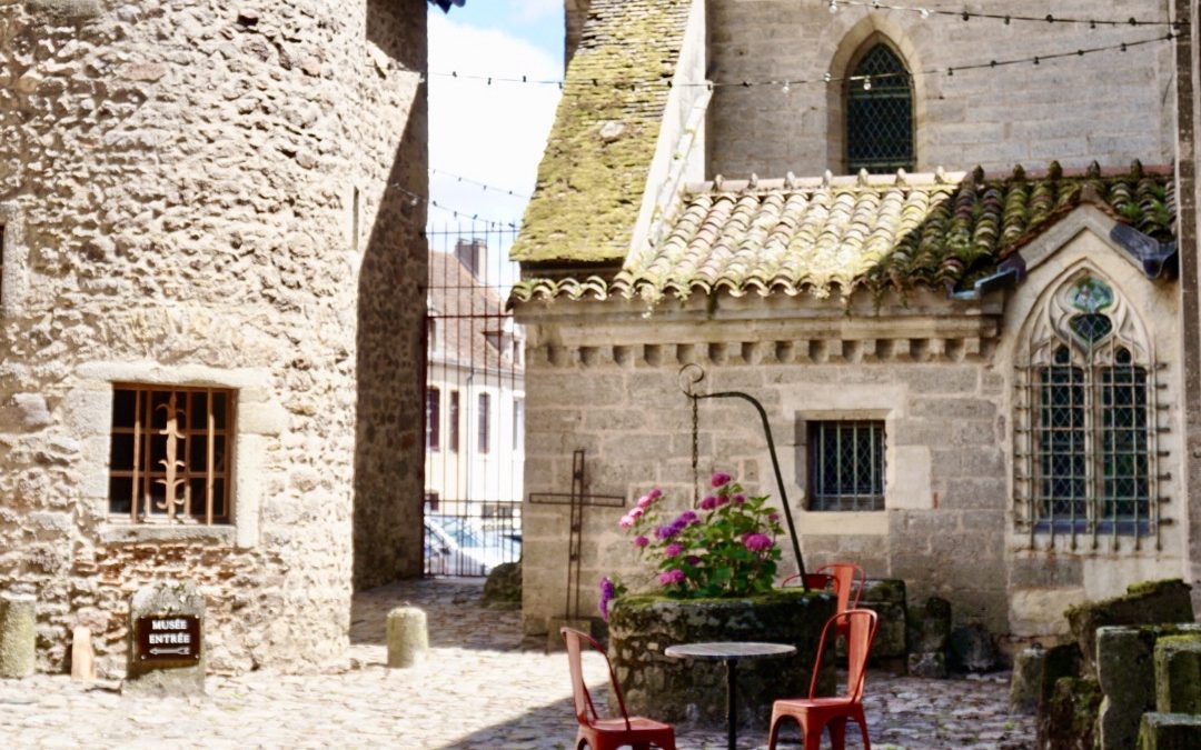 Escapade dans un des plus beaux villages de France avec le Domaine des Prés Verts